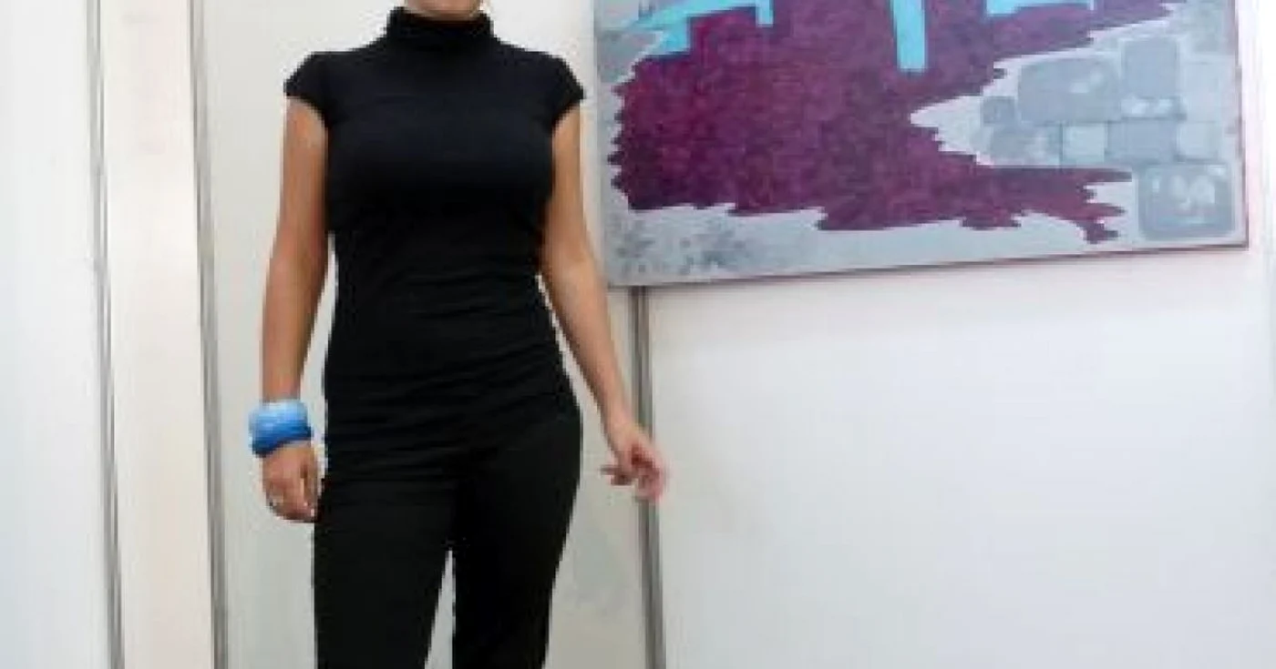 Piteşti: Mirona Pintile adoră culorile tari