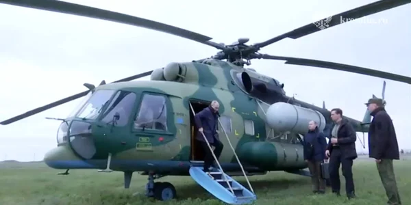 PUTIN IN VIZITA LA HERSON jpg