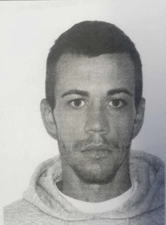 Un tânăr de 23 de ani a evadat din arestul IPJ Dolj  foto news