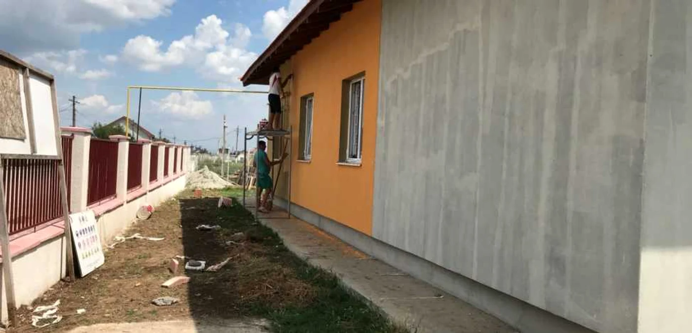Constructorul lucrează în această perioadă la finisaje FOTO: arhiva personală Octavian Stănescu