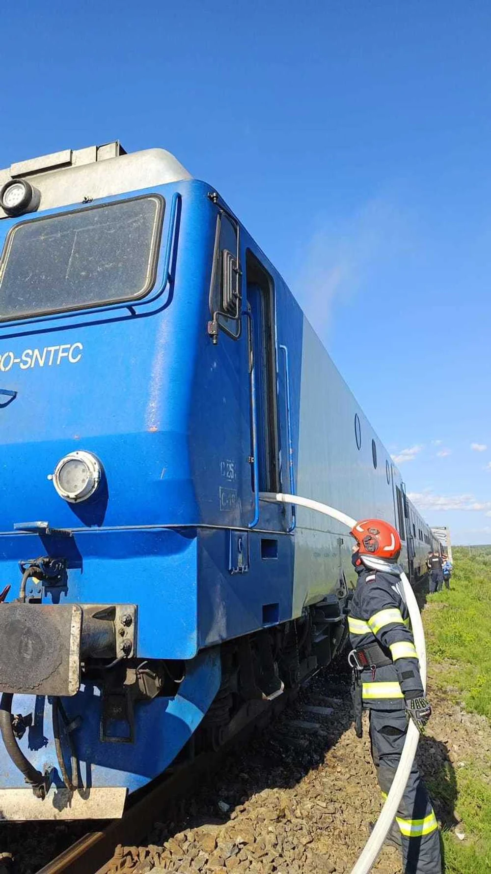 Incendiu la locomotivă în Maramureș: peste 60 de pasageri evacuați dintr-un tren aflat în drum spre Baia Mare