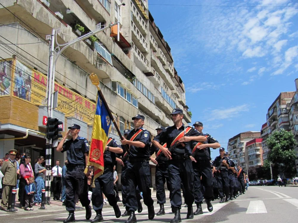 Paradă militară de Ziua Eroilor