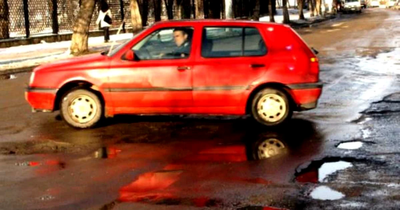 Municipiul Hunedoara are cele mai proaste drumuri.