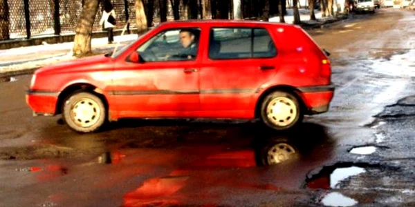 Municipiul Hunedoara are cele mai proaste drumuri.