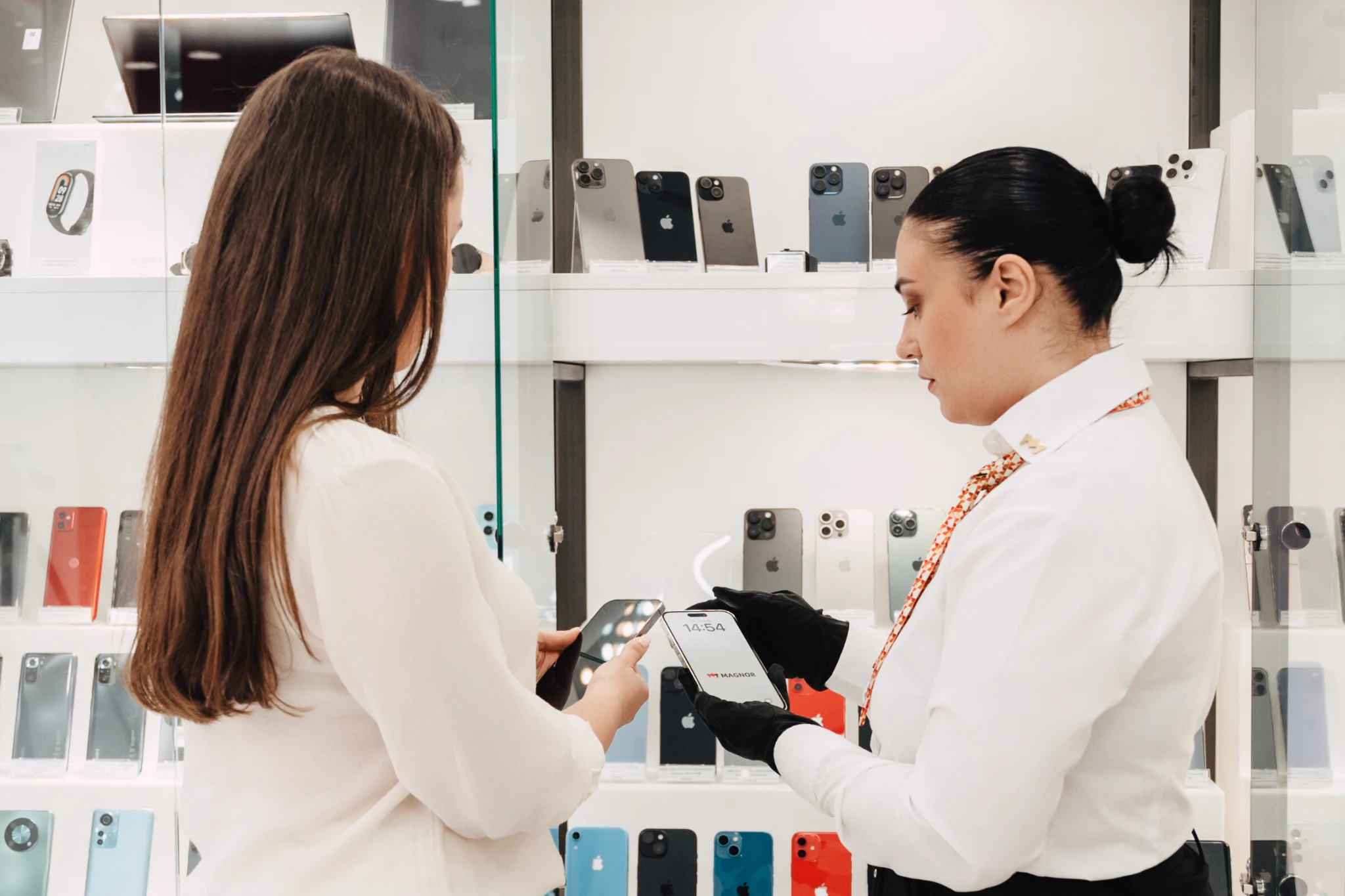 Românii, tot mai interesați de electronicele second hand. Care sunt mărcile preferate