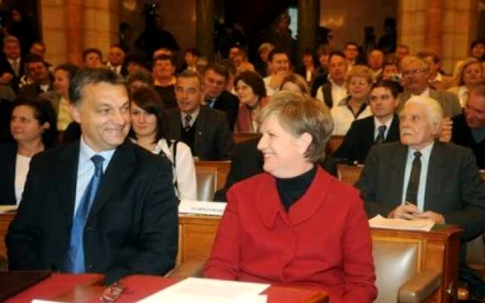 Katalin Szili (dreapta), împuternicitul lui Viktor Orban pentru autonomie, a demarat ieri o nouă provocare la adresa statului român pe mâna organizaţiilor maghiare din Transilvania