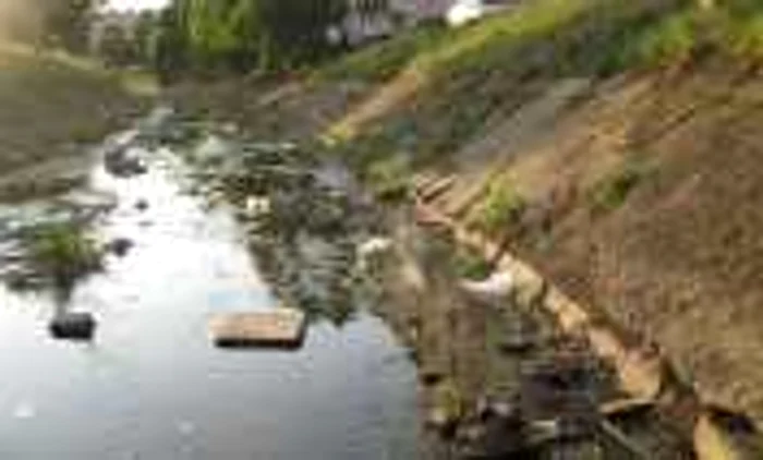 Pokloşul a devenit un fel de coş de gunoi al mureşenilor