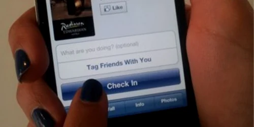 check-in pe facebook
