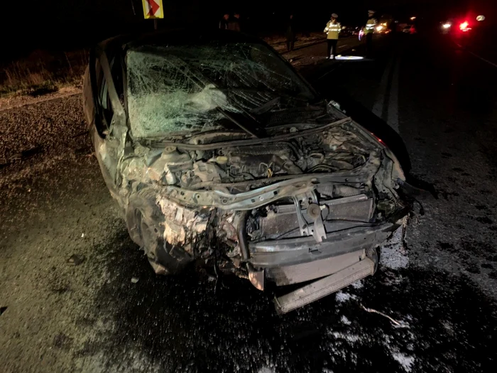 Maşina a fost distrusă în urma accidentului