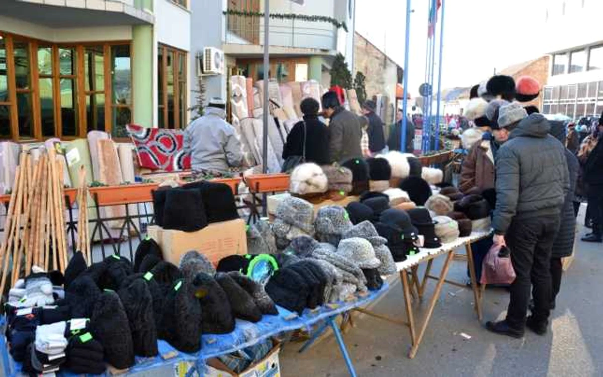La Blaj are loc în fiecare 6 decembrie cel mai mare târg de căciuli din România