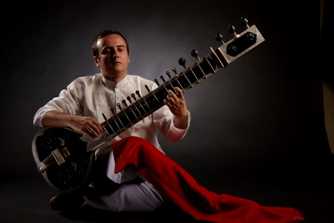 Compozitorul piesei, Victor Marius Beliciu