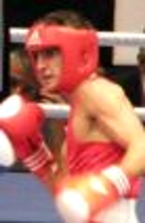 
    Box: Trei români, în optimi la mondiale  