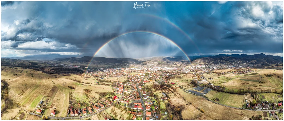 Curcubeu deasupra munților Apuseni  Foto Marius Turc (3) jpg