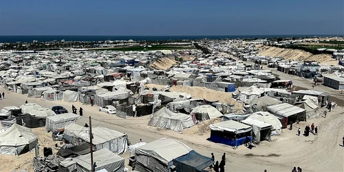 Condițiile în care trăiesc palestinienii fugiți din Gaza în al-Mawasi FOTO Profimedia 