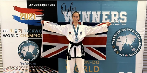 romanca sportiva Isabelle Sava marea britanie taekwondo