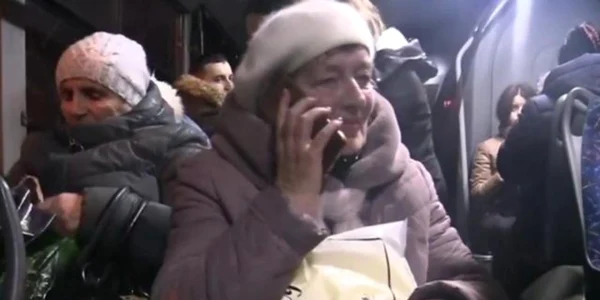 civili donbas evacuare foto captura video
