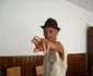 Consilierul local din comuna Mârşani susţine că edilul l-a obligat să îl masturbeze în biroul acestuia