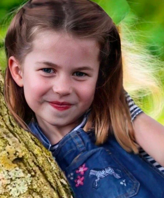 
    Charlotte împlinește 6 ani pe 2 mai 2021 @instagramClick! pentru femei  