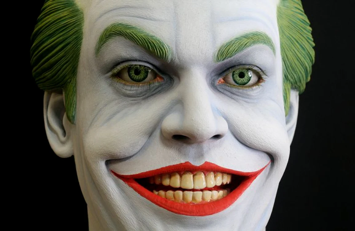 Meg Ryan s-a sesfigurat singură, cu botox. Seamănă cu Joker, din Batman