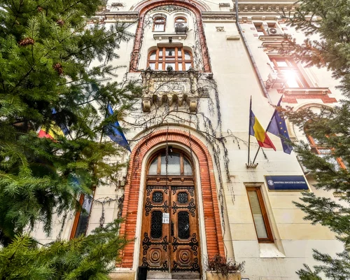 ministerul educatiei FB ministerul educatiei jpg