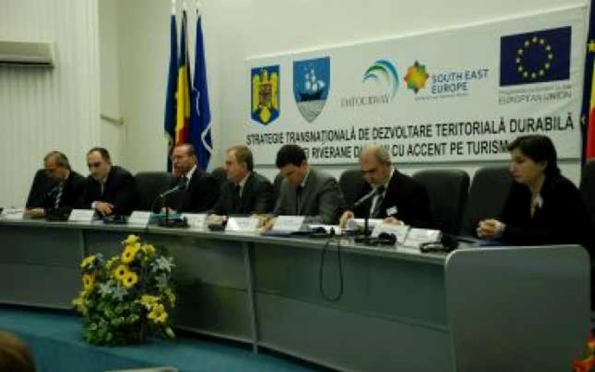 Autorităţile locale şi cele centrale au fost prezente la lansarea acestui proiect, foto Ciprian Dragomir