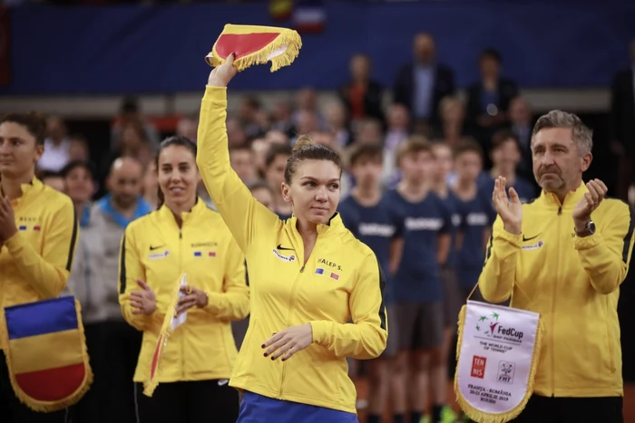 Fed Cup Franţa România partida dintre Kristina Mladenovici şi Simona Halep FOTO EPA/EFE / Christophe Petit Tesson