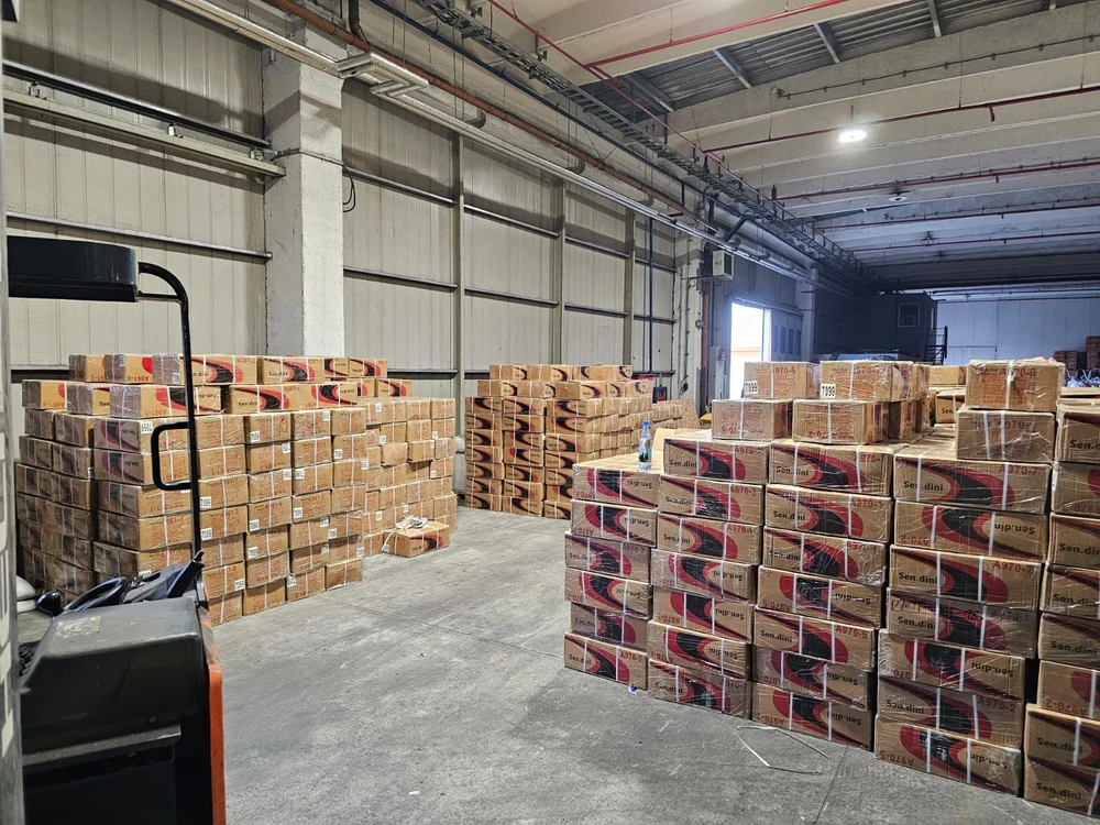 Captură impresionantă la Vama Calafat: 131 arme de foc calibru 9 mm, descoperite într-un TIR care venea din Turcia