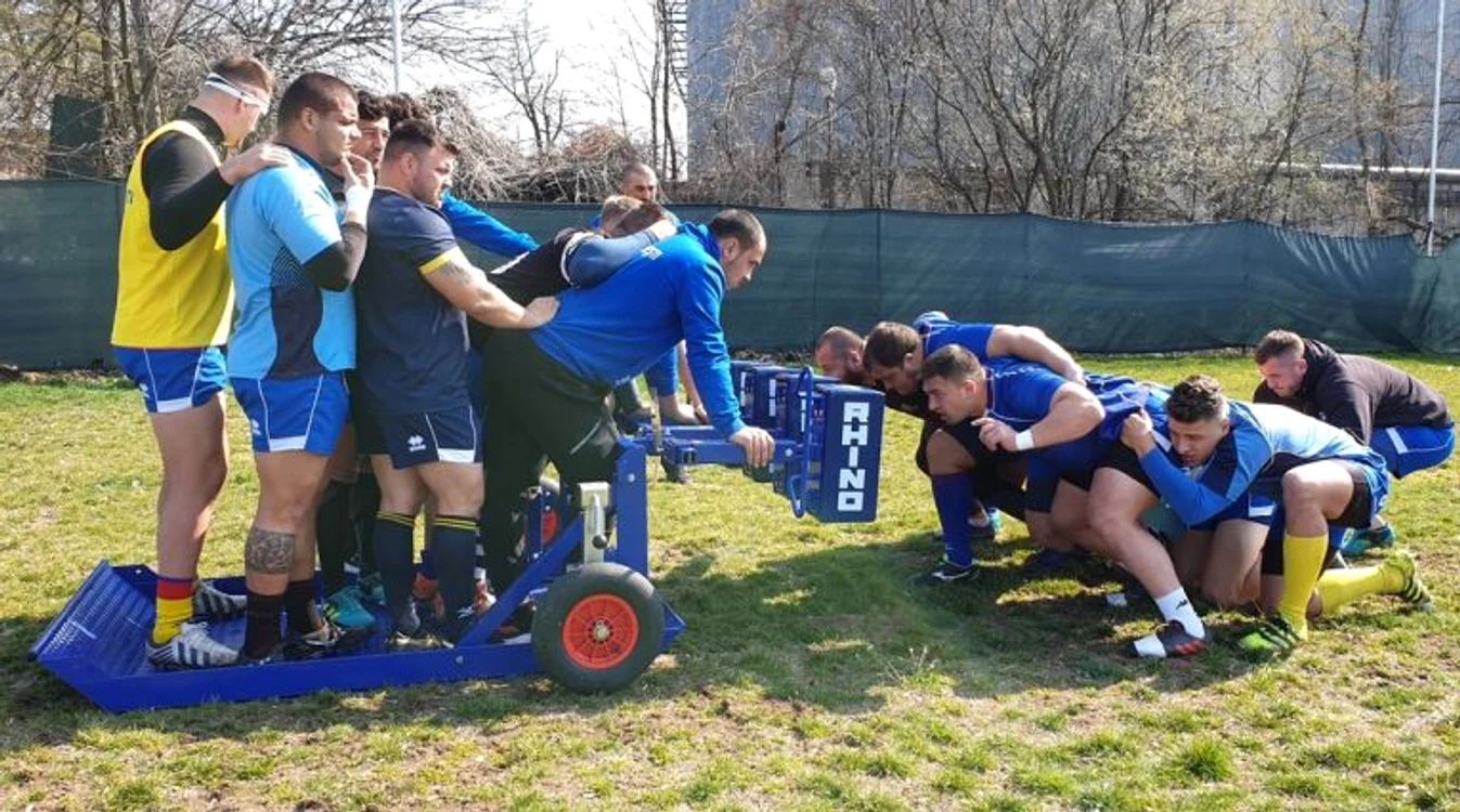 
    Rugbystii de la CSM Bucuresti, la antrenament  