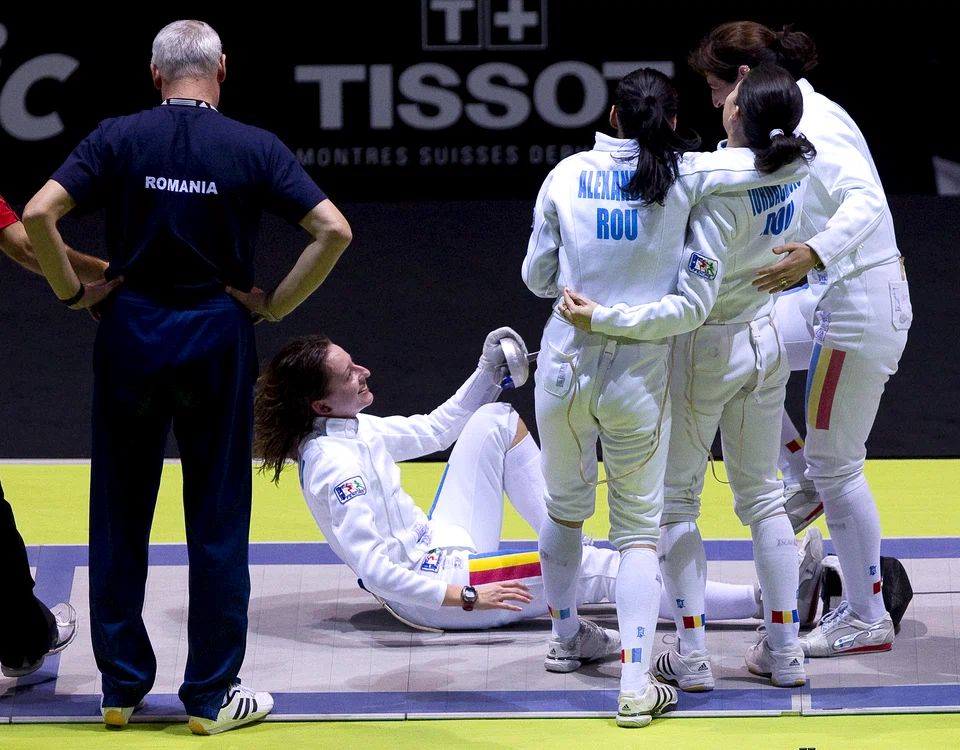 Spadasinele României au câștigat titlul mondial la Paris