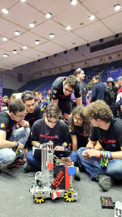 Unul dintre roboții creați de echipa Rosophia din Galați FOTO Marinela Buruiană