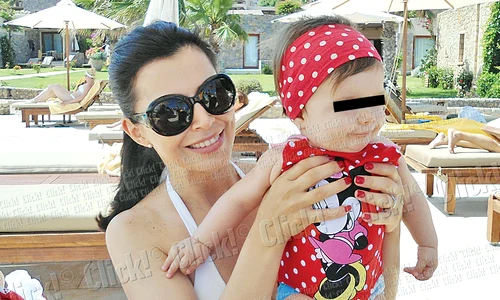 Simona şi Sabin au  fost în prima vacanţă  alături de fiica lor jpeg