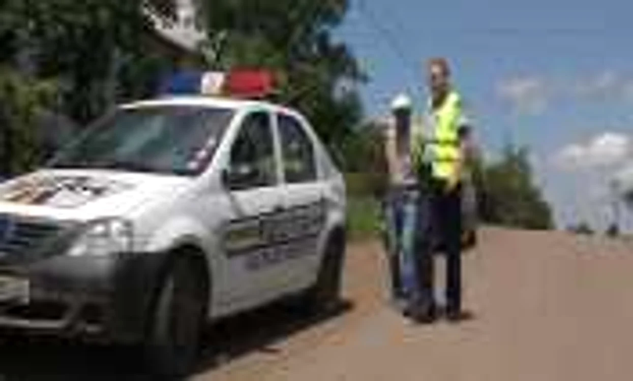 Abia după ce a omorât în bătaie un bătrân, cel numit ”spaima satului” a fost ridicat de poliţişti FOTO Cosmin Zamfirache