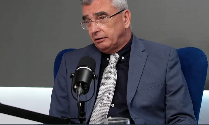 petrisor peiu foto adevarul png