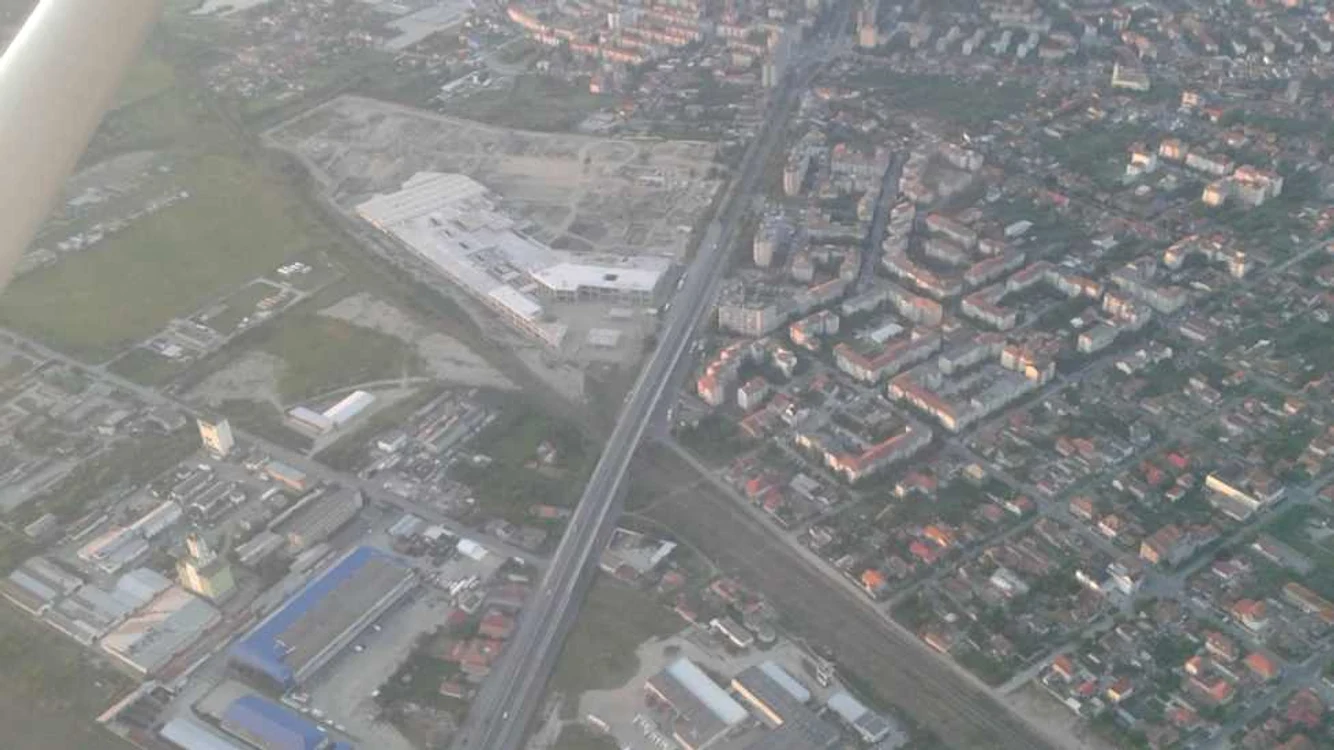 Şantierul mall-ului din Calea Şagului văzut din avion FOTO Ştefan Both