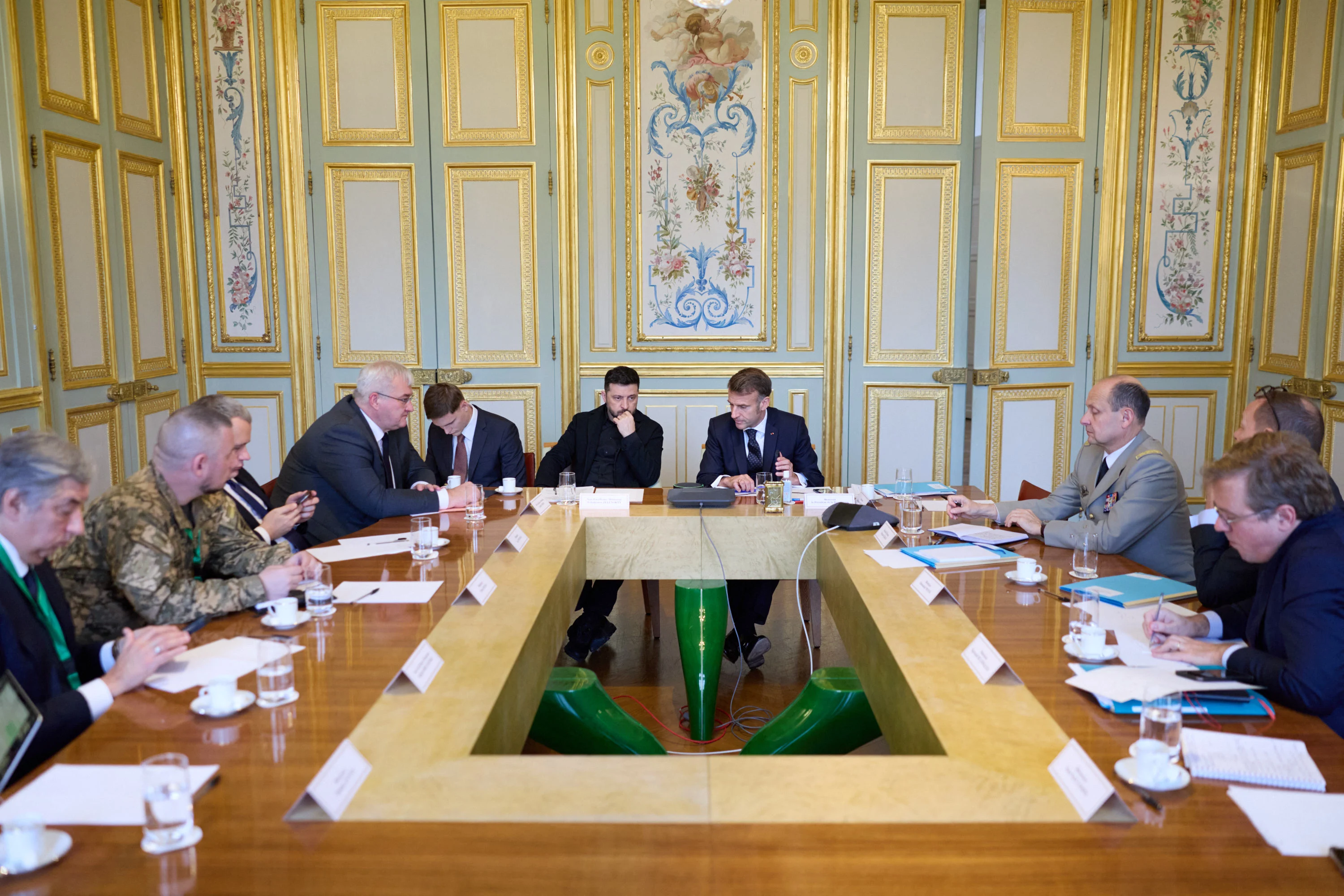 Avertismentul președintelui Finlandei într-o convorbire cu liderii europeni: „Nu-i putem lăsa Ucraina și pe Zelenski singur cu oamenii ăștia”