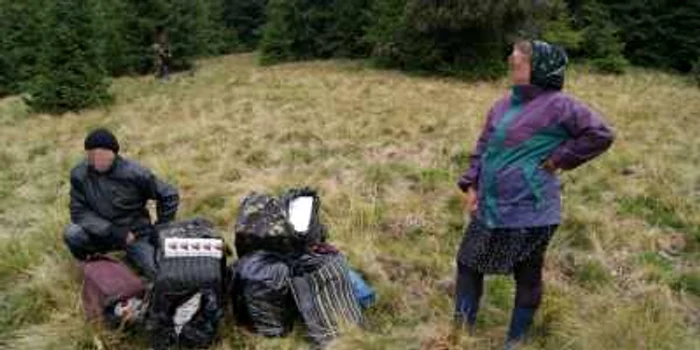 Două persoane au fost reţinute pe parcursul celor două acţiuni Foto: Adevărul
