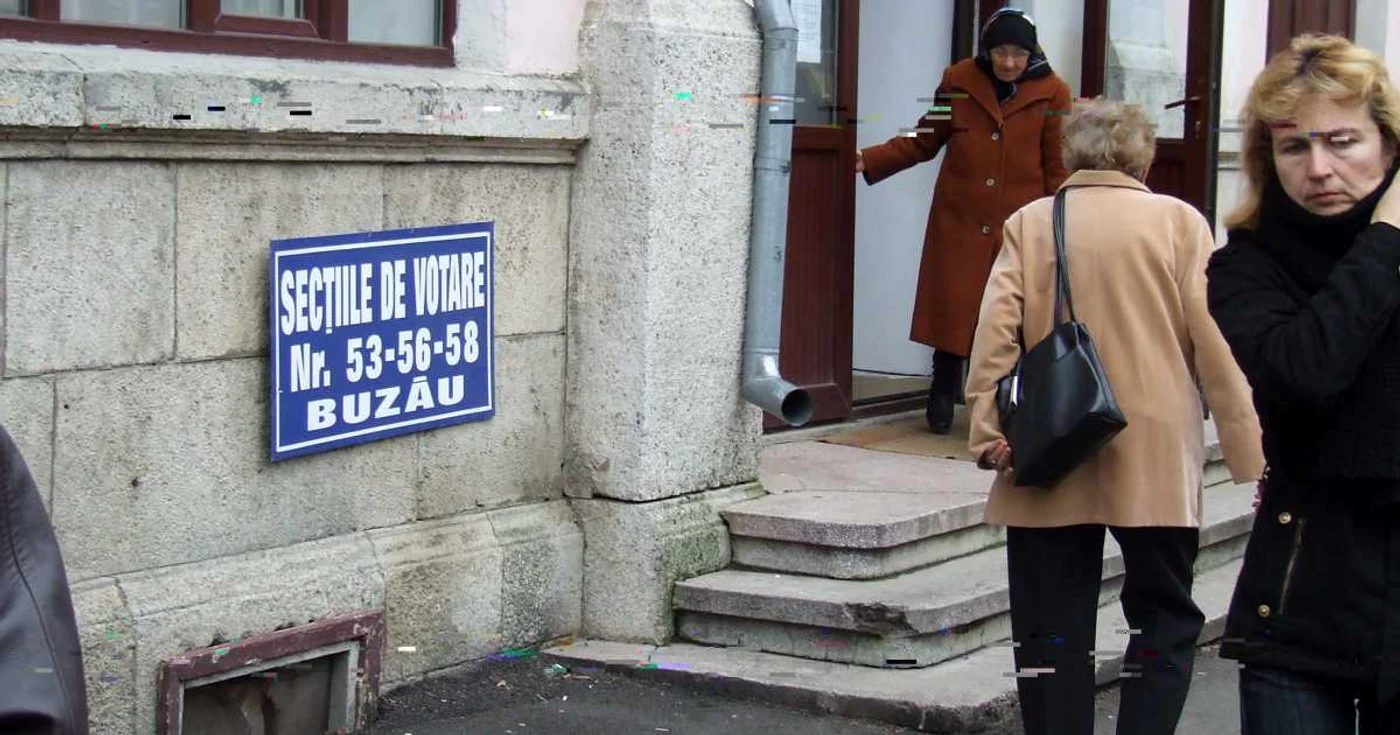 Şi de această dată cei care au dat startul la vot au fost pensionarii