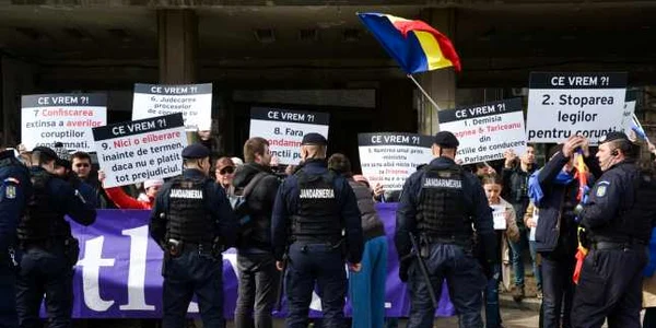 Protestatari la Congresul PSD la Săla Palatului în 10 martie 2018 FOTO Mediafax / Alexandra Pandrea