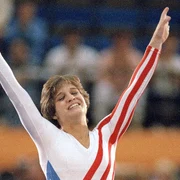 Mary Lou Retton gimnasta foto X jpg