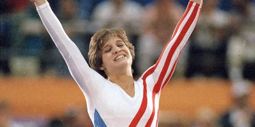 Mary Lou Retton gimnasta foto X jpg