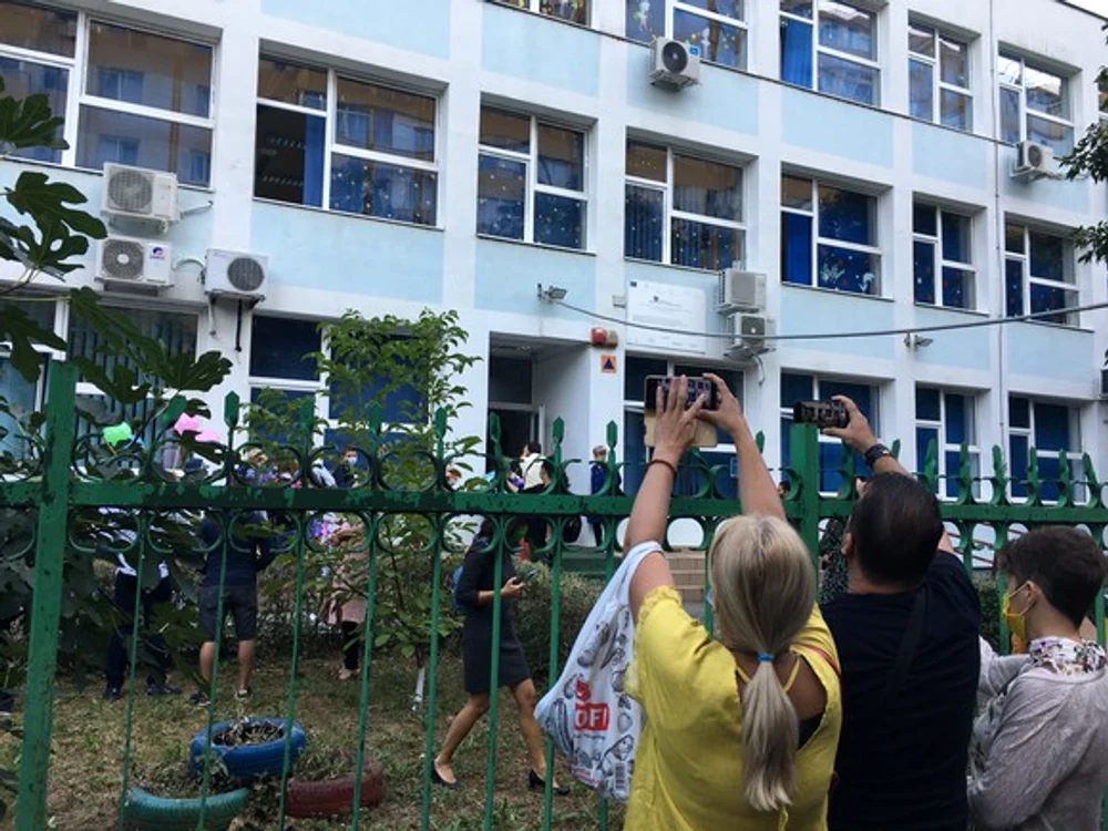 
    Azi dimineață, la Școala Gimnazială Grigorie Ghica Voievod din sectorul 2  