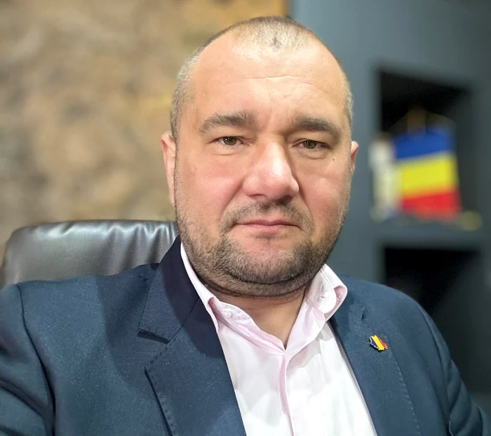 Primarul din Mitocu Dragomirnei, obligat să poarte brățară electronică FOTO: Arhivă