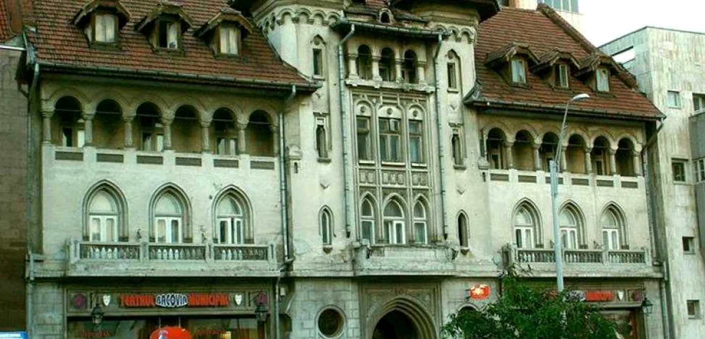 Iubitorii teatrului pot vedea la Bacău 12 spectacole gratuite de Zilele Porţilor Deschide la Teatrul Municipal Bacovia