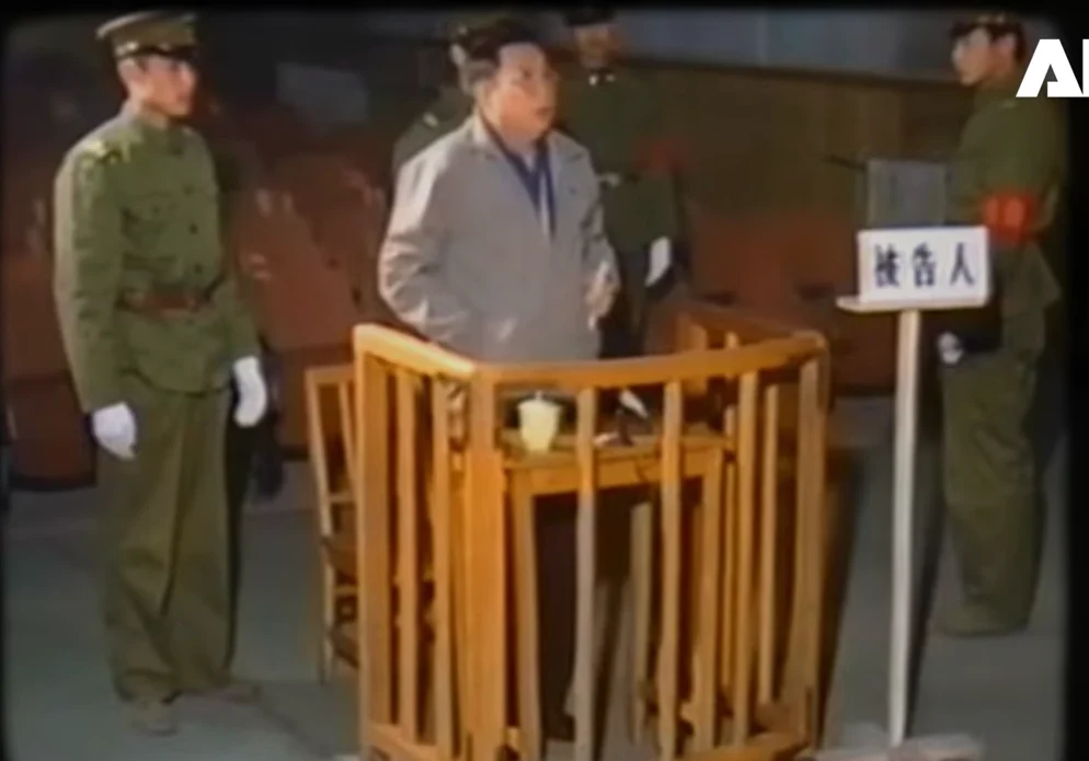 China, moment dureros din trecut. Imagini din procesul generalului care a sfidat ordinul de înnăbușire a protestelor din Tiananmen