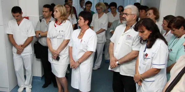 Doctorii au participat la inaugurarea Clinicii OMF din Iaşi