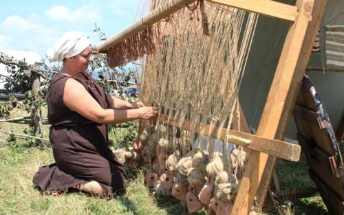 Cea mai iubitoare dintre soţii era omorâtă şi înmormântată alături de bărbat FOTO: Bianca Sara