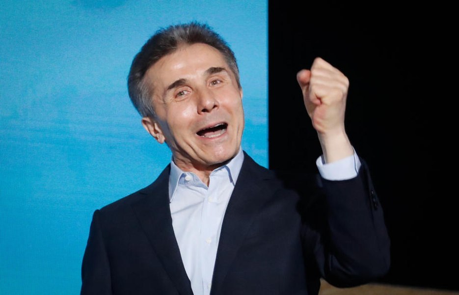 Fondatorul partidului de guvernământ din Georgia promite să interzică opoziția. Avertismentul SUA și UE