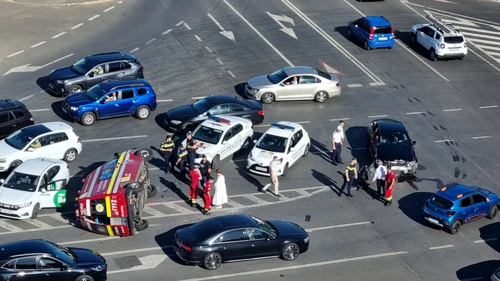 O autospecială SMURD, implicată într-un accident în București FOTO: Info Trafic București și Ilfov