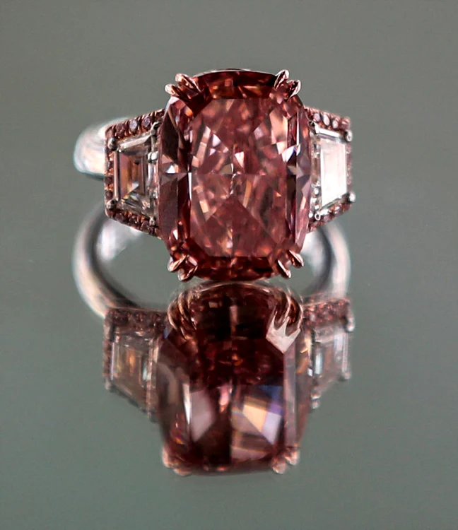 Diamantul Rosenberg Williamson Pink Star