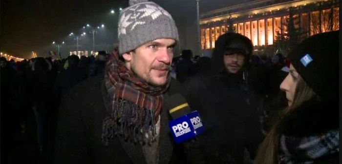 Tudor Chirilă este nelipsit de la proteste şi un critic acerb al felului în care este guvernată ţara FOTO Pro TV